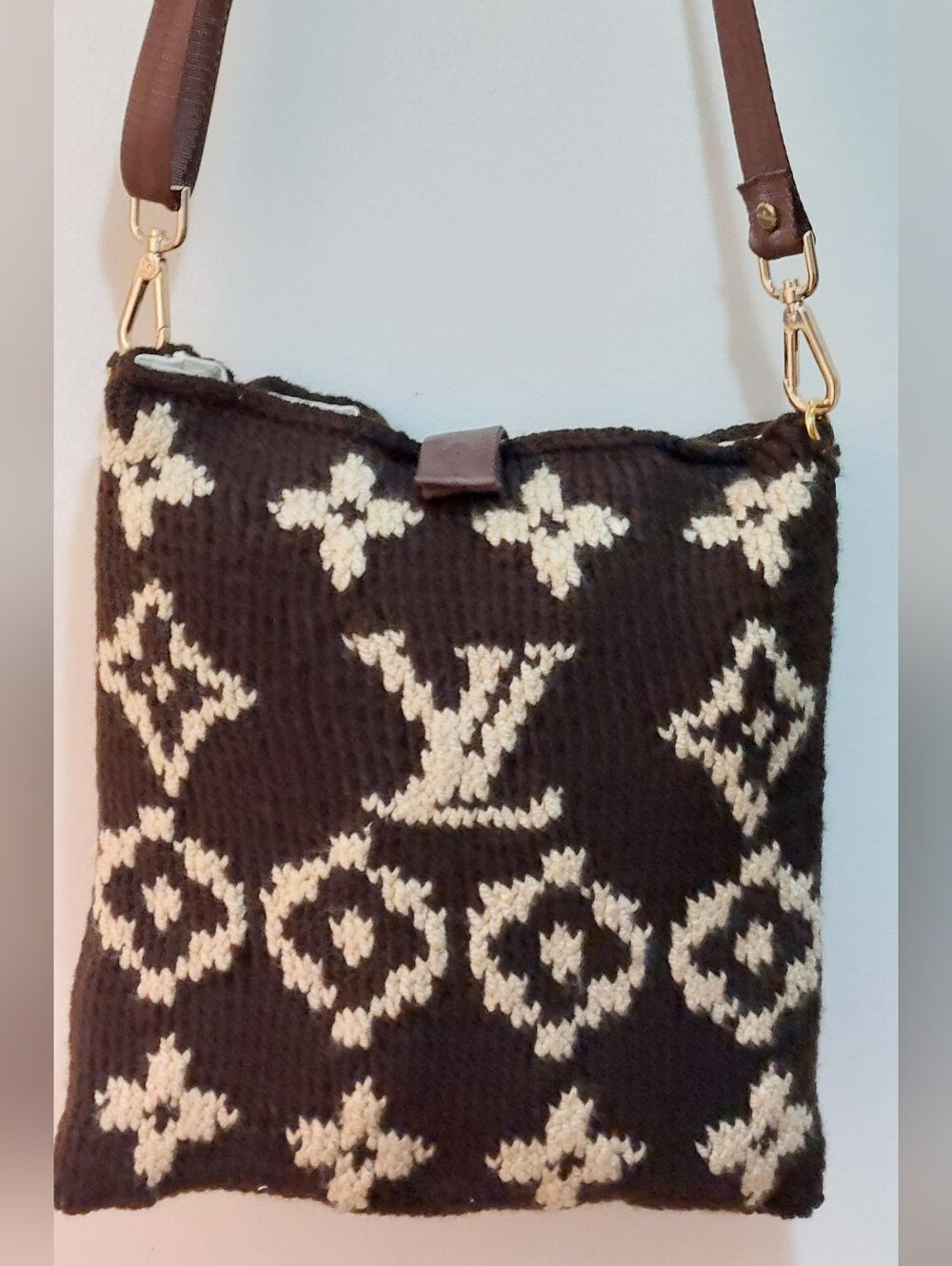 2 For 1 Brown Knit Crossbody Bag + Brown Knit PhoneCase  Interchangeable Strap